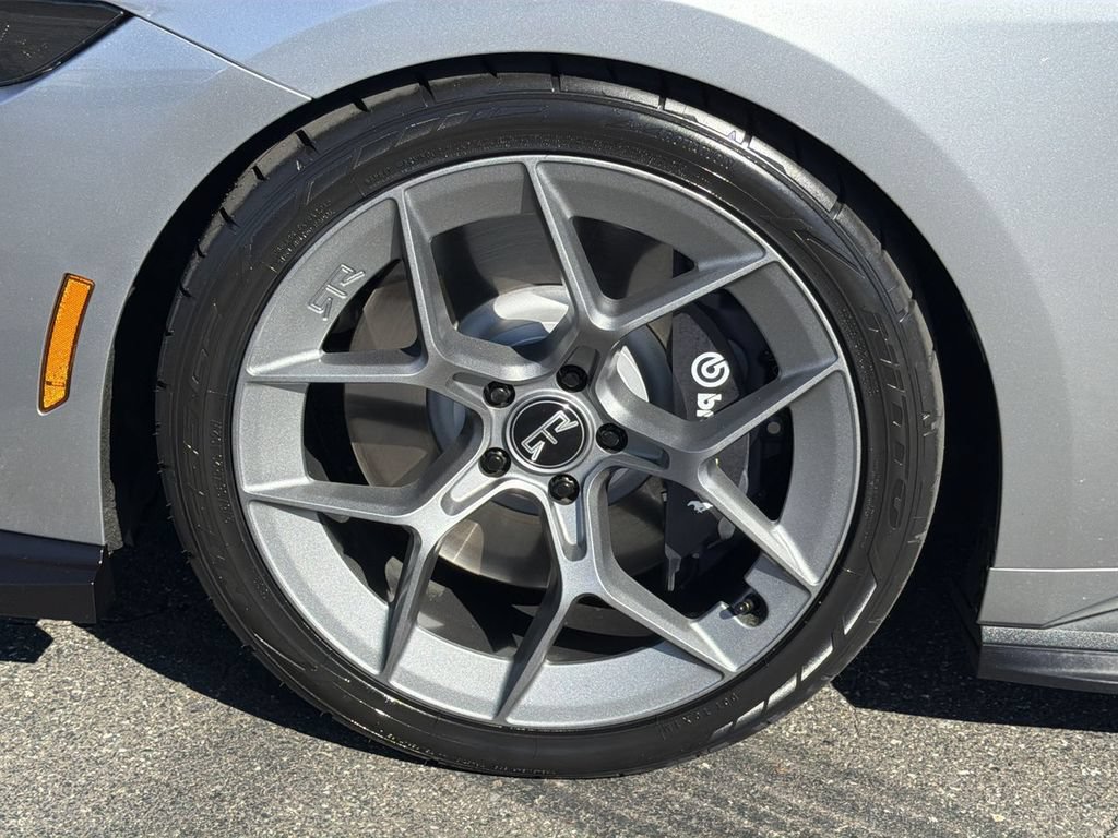 New 2026 Ford Mustang GT w/ GT Performance Package RWD image 5