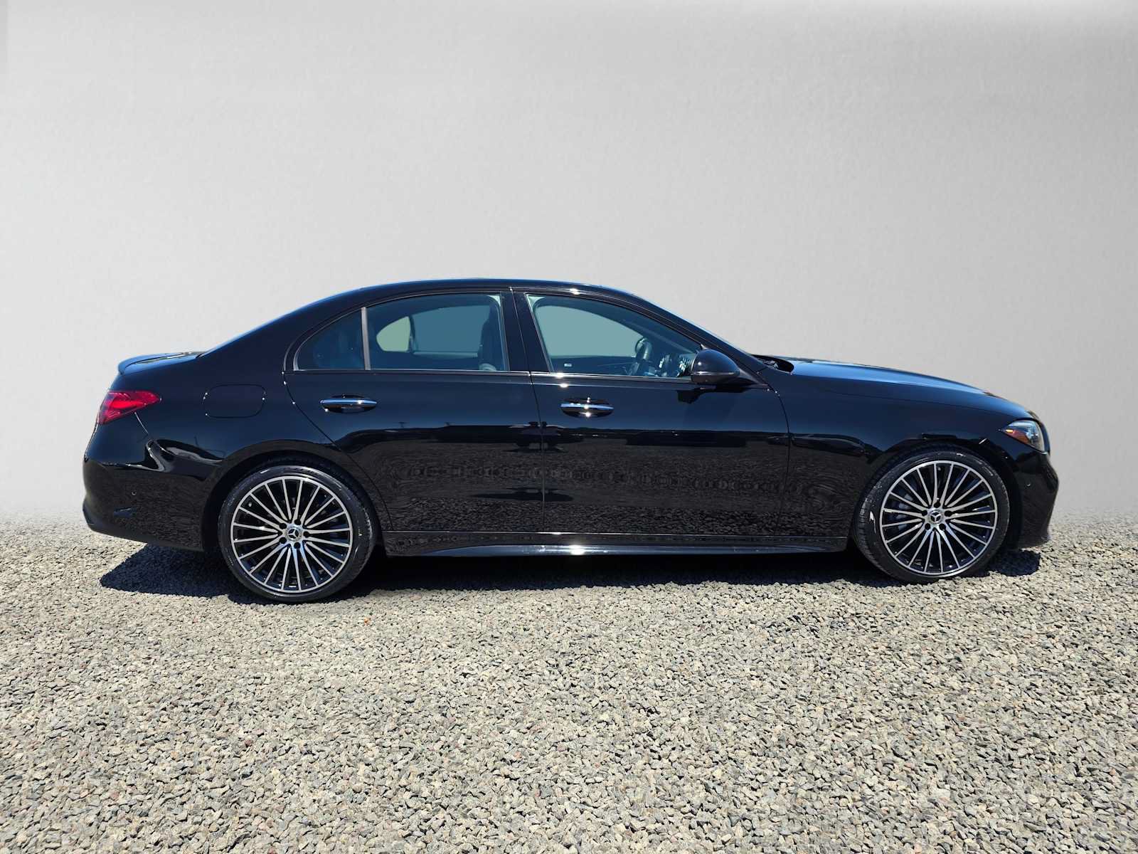 Used 2024 Mercedes-Benz C 300 Sedan image 2