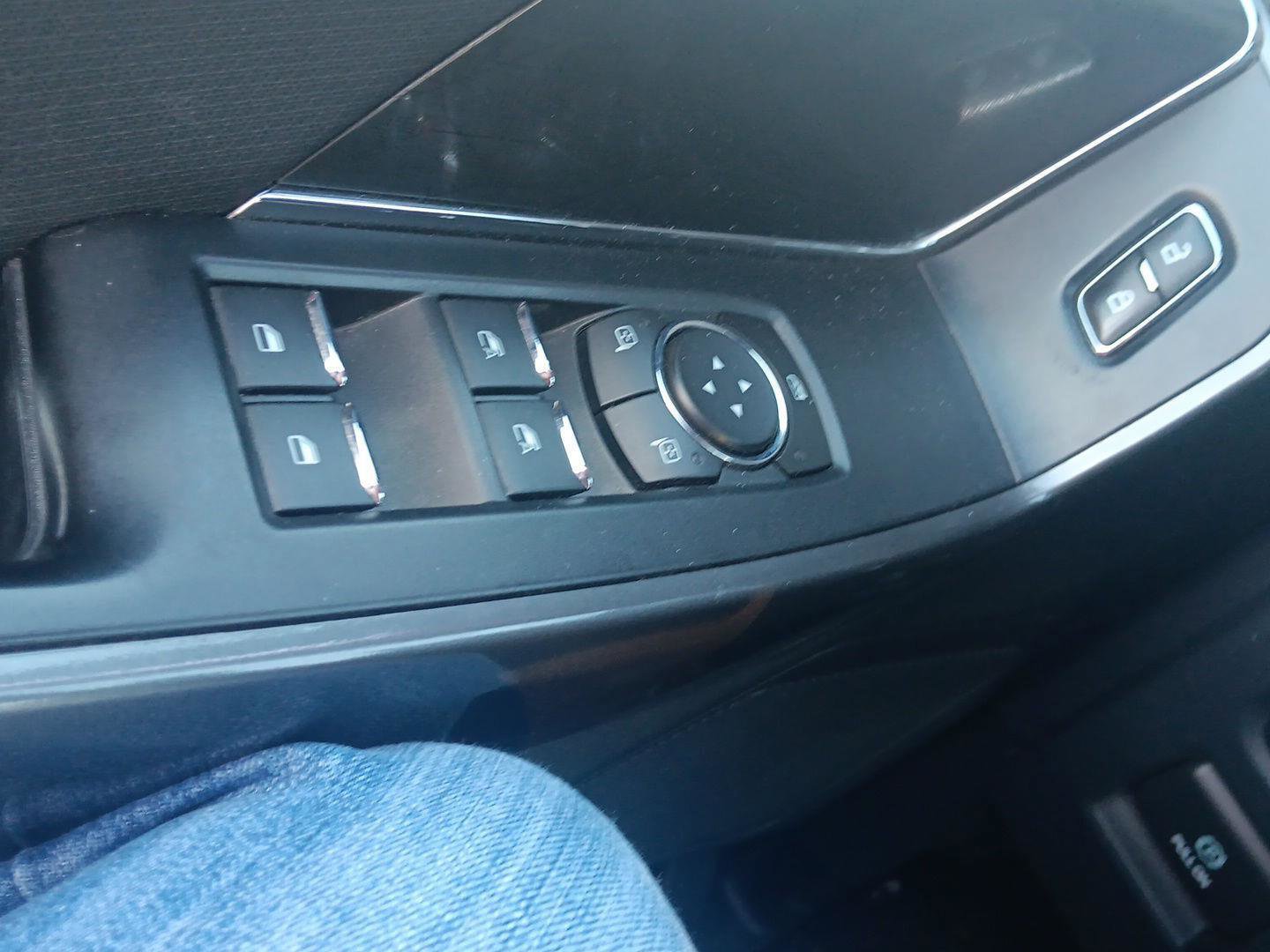 Used 2022 Ford F150 XLT w/ Equipment Group 302A High image 18