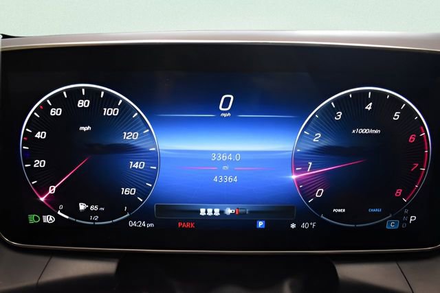 Used 2024 Mercedes-Benz GLC 300 4MATIC image 27