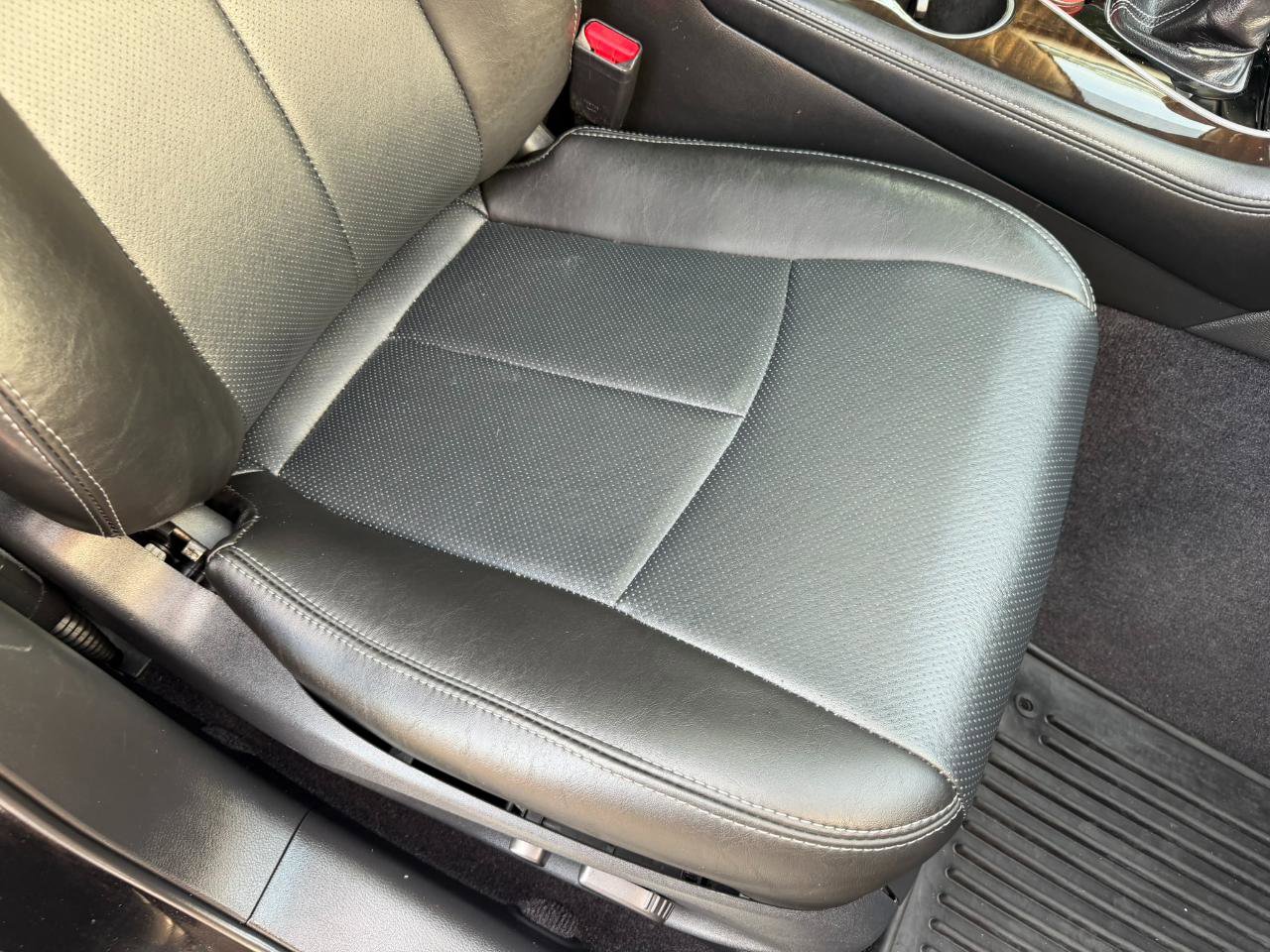 Used 2014 INFINITI Q50 Premium w/ Technology Package RWD image 46