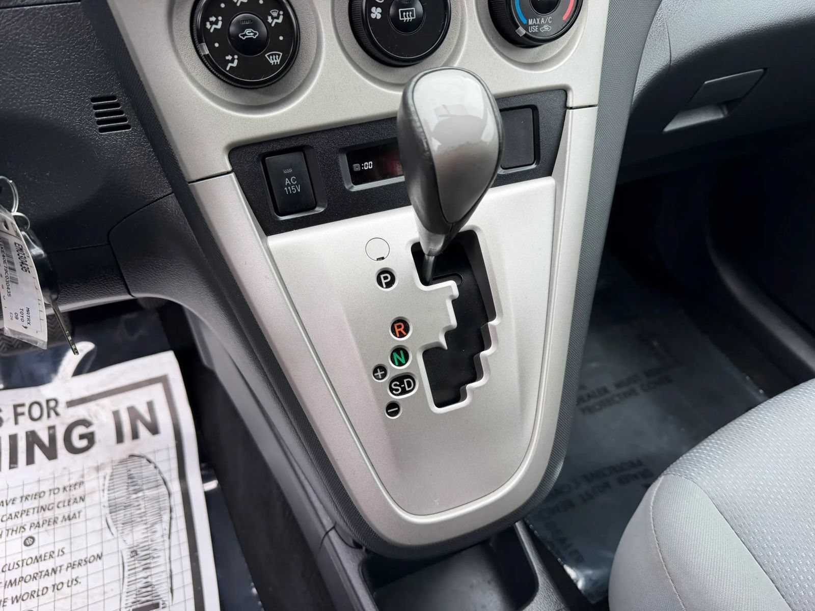 Used 2009 Toyota Matrix S FWD image 15