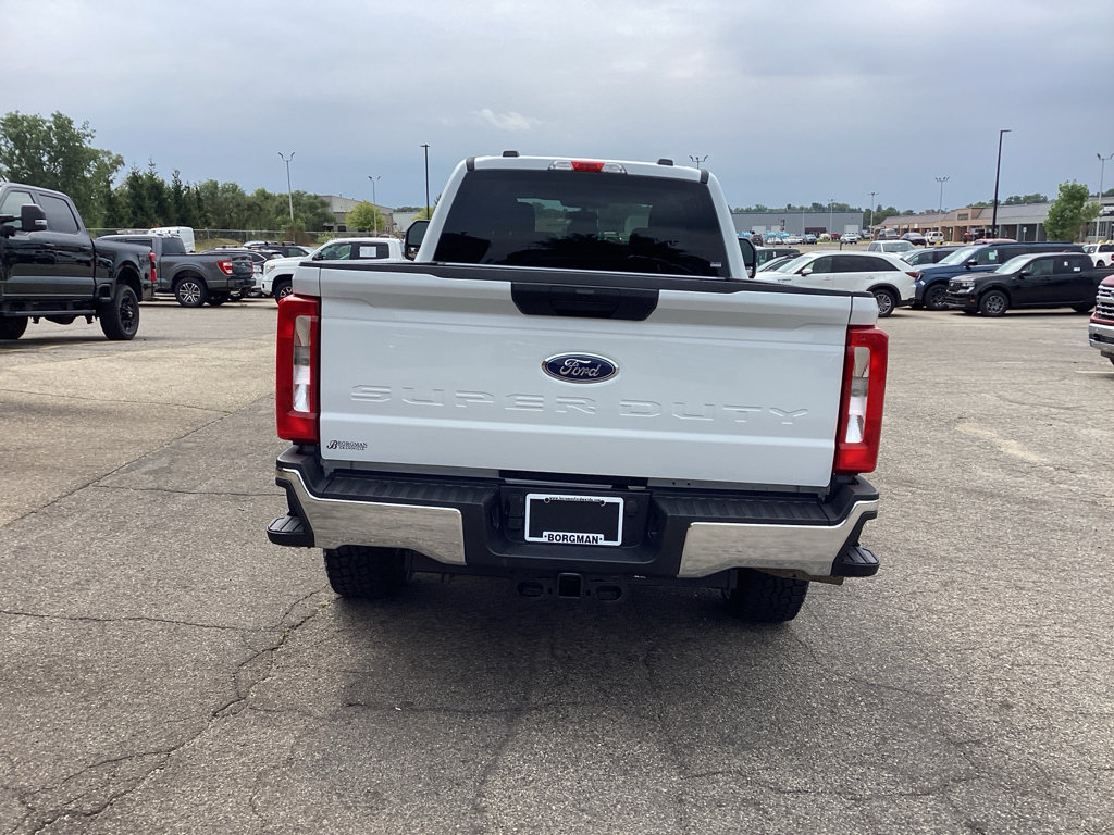 Used 2026 Ford F350 XLT AWD/4WD image 3