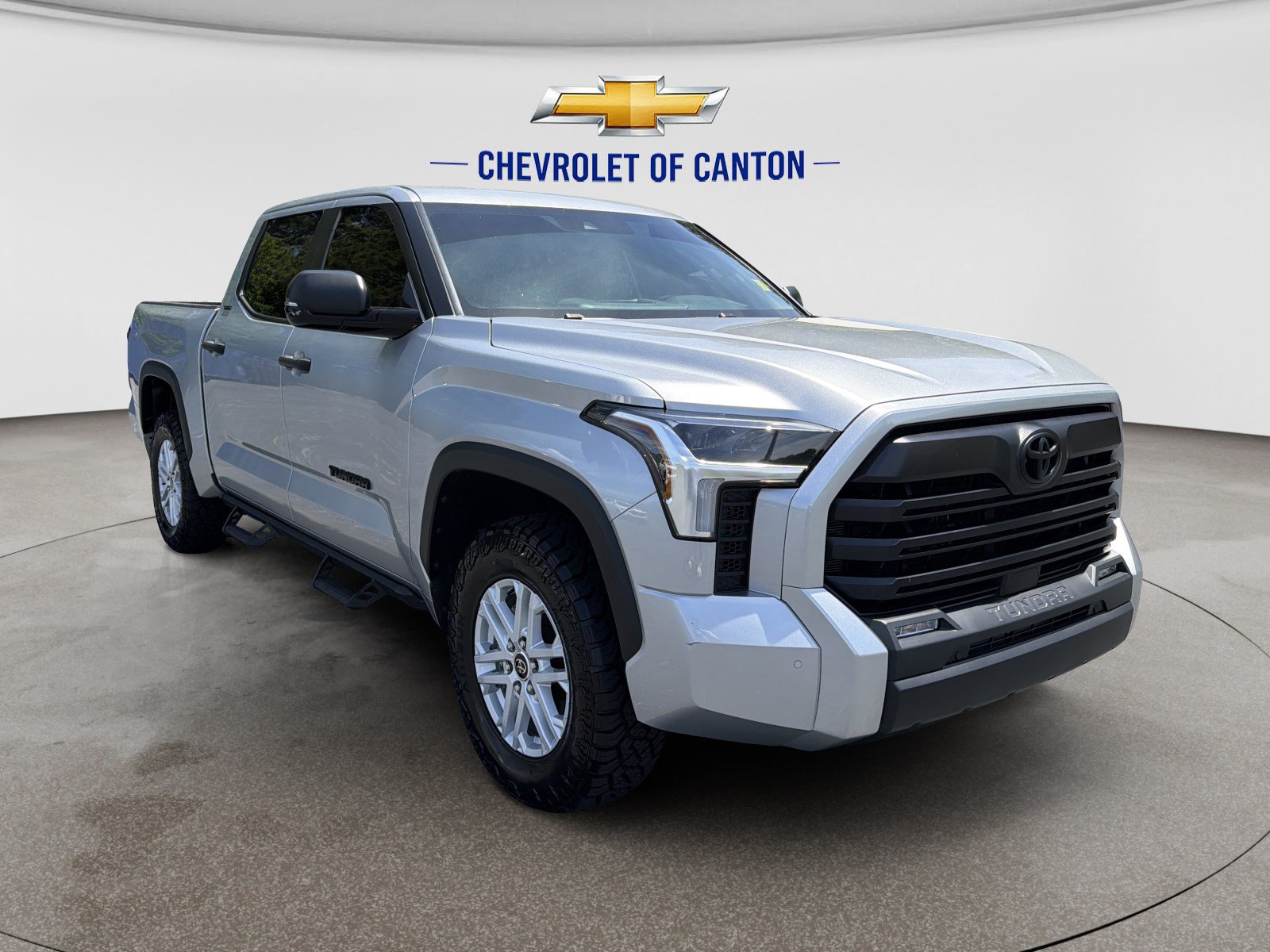 Used 2024 Toyota Tundra SR5 w/ SR5 Convenience Package AWD/4WD image 3