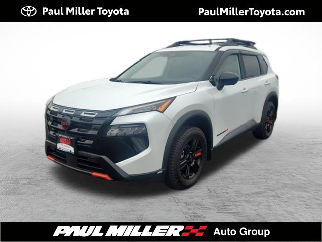 Used 2026 Nissan Rogue SV image 1