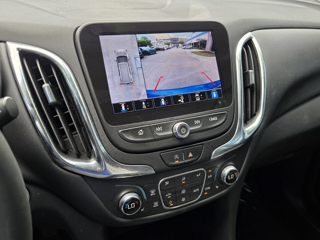 Used 2024 Chevrolet Equinox LT FWD image 21