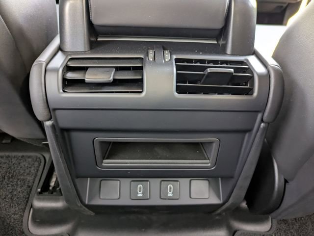 Used 2026 Land Rover Defender 110 X-Dynamic SE AWD/4WD image 27