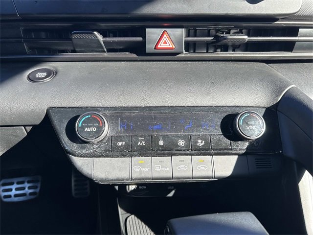 Used 2025 Hyundai Elantra Sport image 28