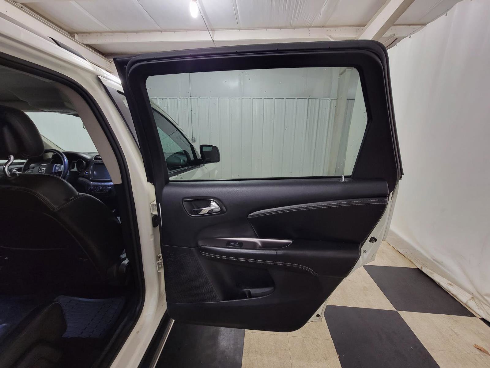 Used 2018 Dodge Journey Crossroad image 24