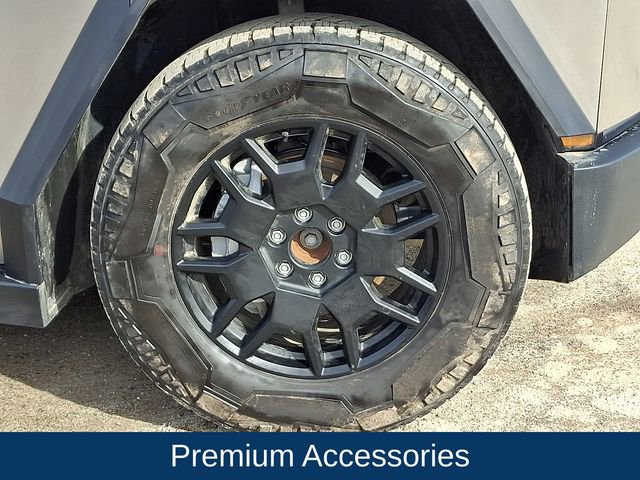 Used 2024 Tesla Cybertruck AWD Crew Cab image 10