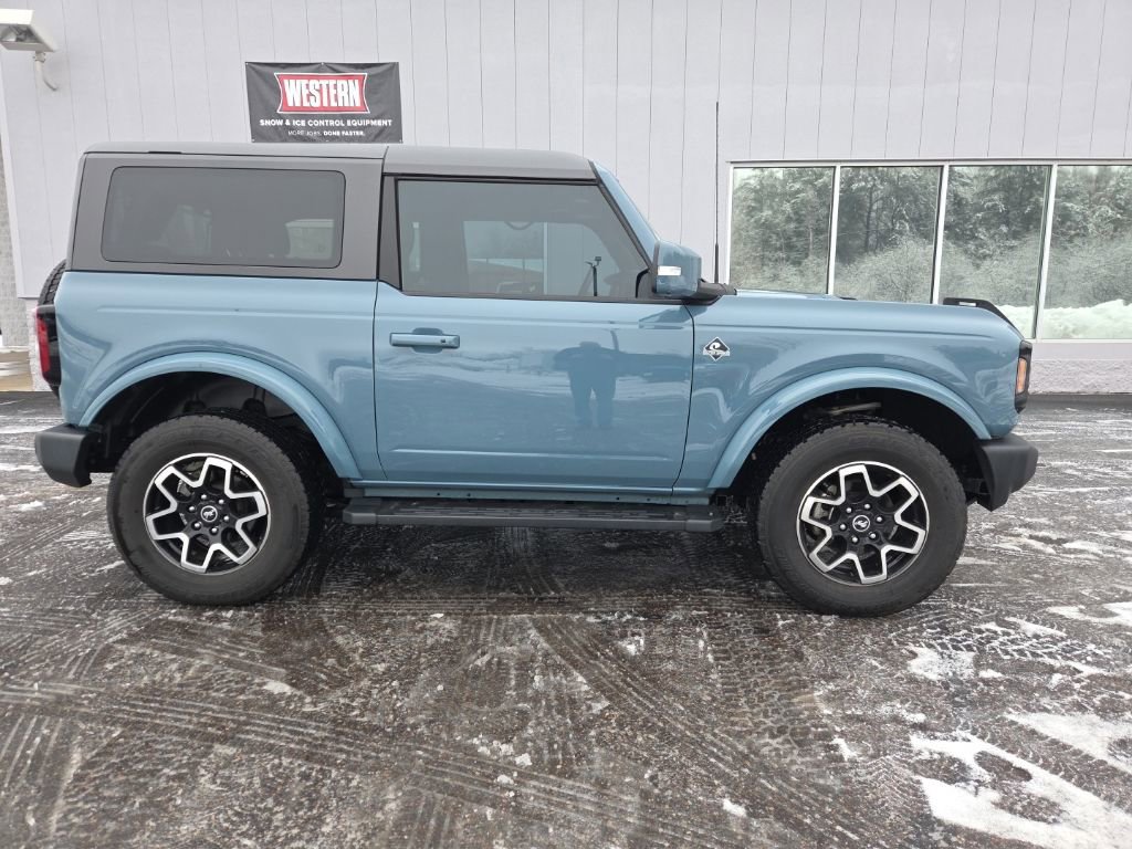 Used 2021 Ford Bronco Outer Banks image 2