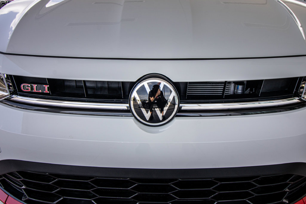 New 2026 Volkswagen Jetta GLI Autobahn FWD image 8