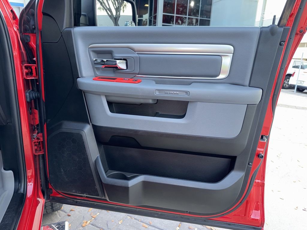 Used 2020 RAM 1500 Classic SLT image 18