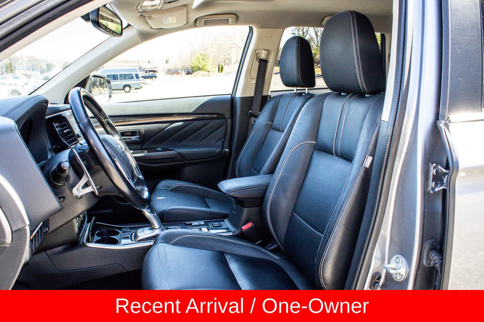 Used 2018 Mitsubishi Outlander 4WD Plug-In Hybrid image 11