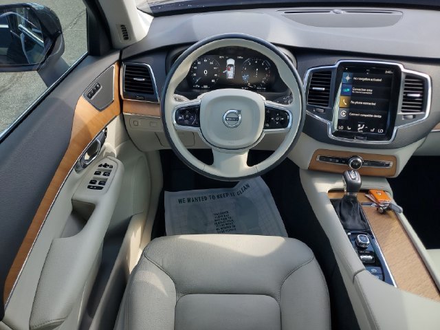 Used 2021 Volvo XC90 T5 Momentum w/ Climate Package FWD image 18