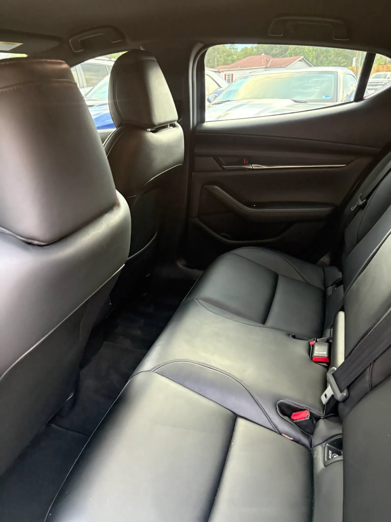 Used 2019 MAZDA MAZDA3 Hatchback w/ Preferred Package FWD image 29
