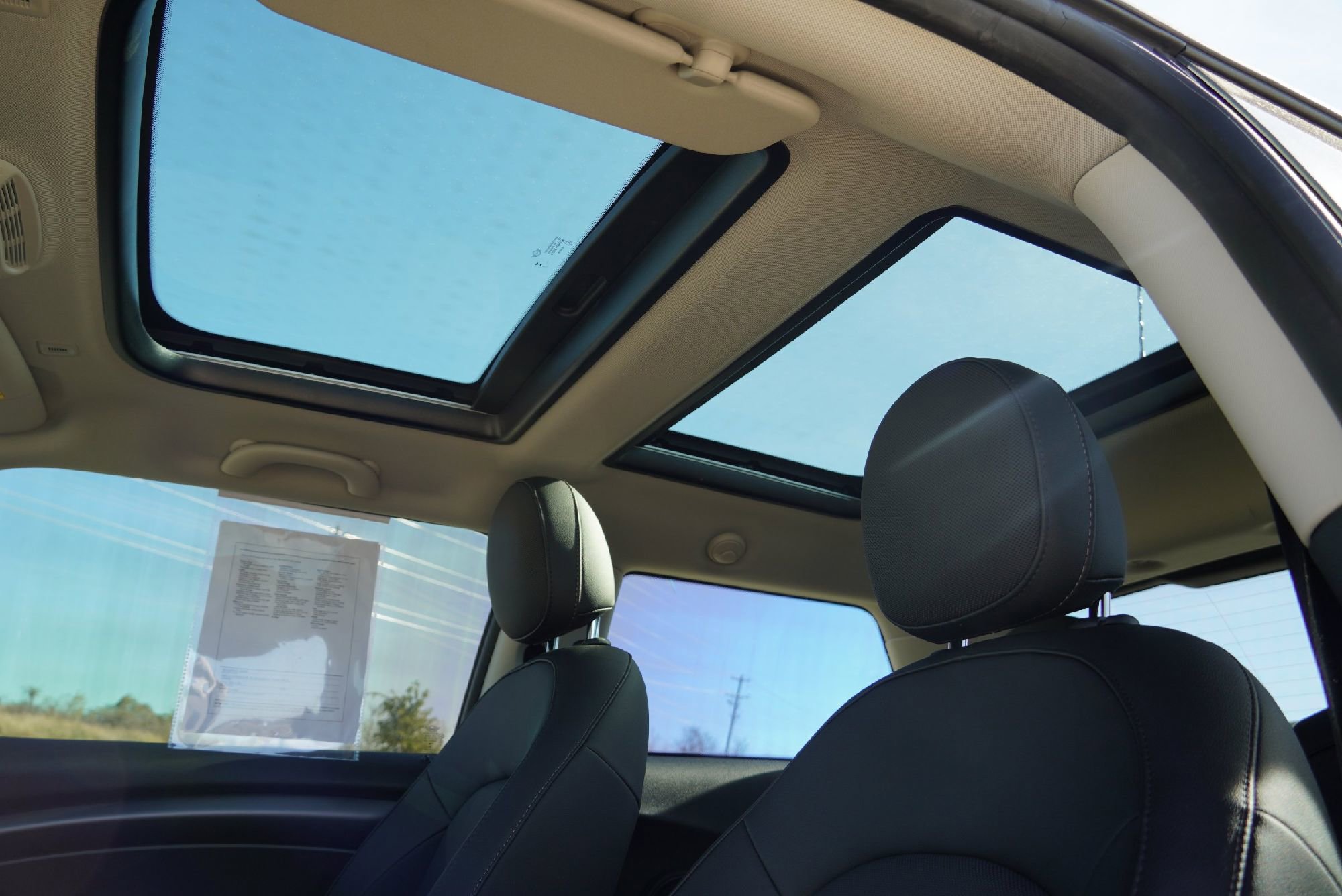 Used 2023 MINI Cooper 2-Door Hardtop image 30