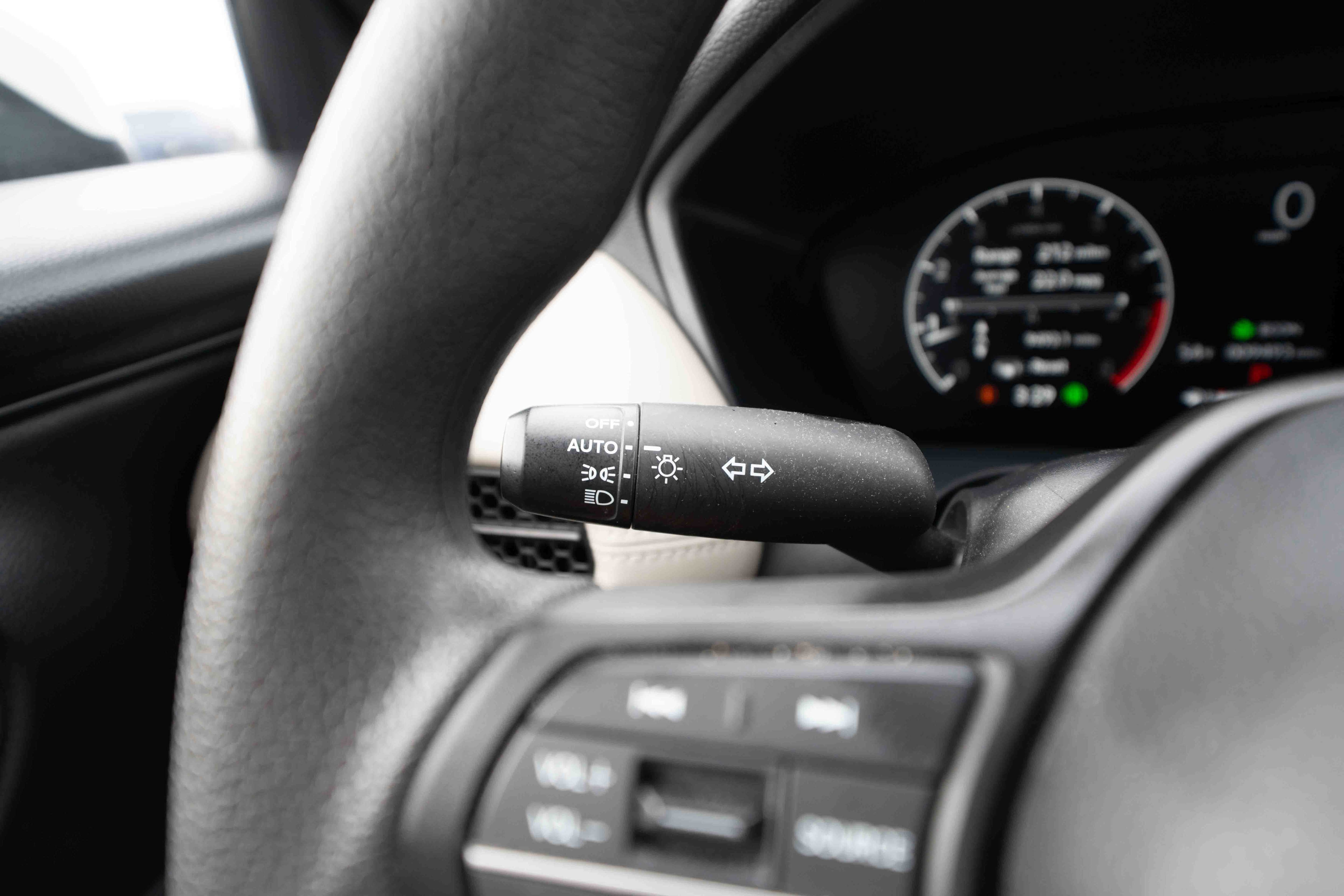 Used 2025 Honda HR-V LX image 13