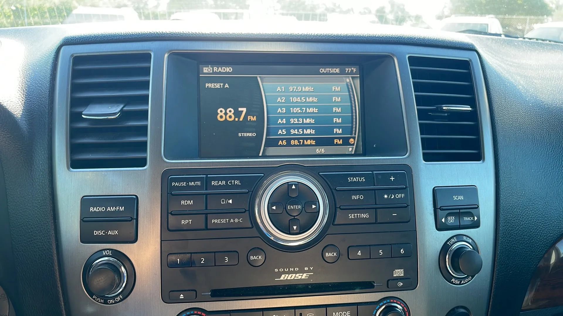 Used 2011 Nissan Armada SL image 30