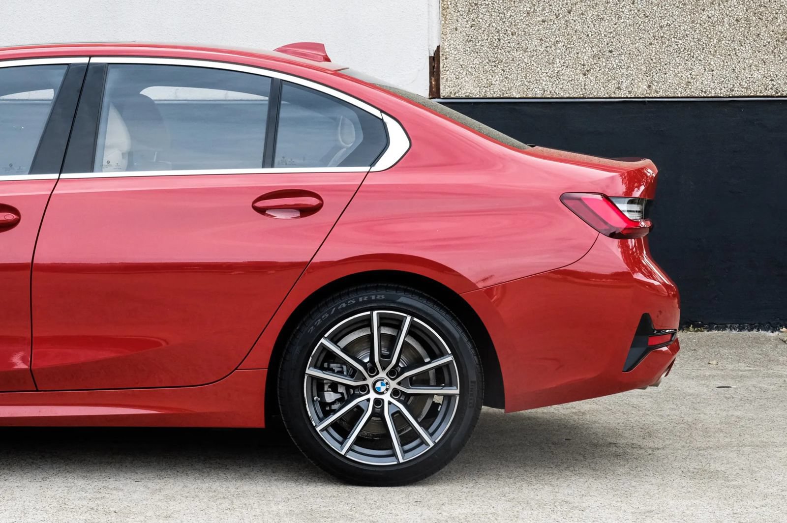 Used 2022 BMW 330i Sedan w/ Driving Assistance Package RWD image 14