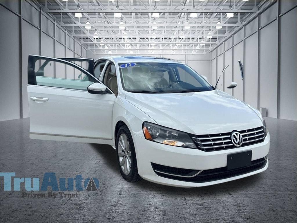 Used 2012 Volkswagen Passat 2.5 SEL FWD image 10