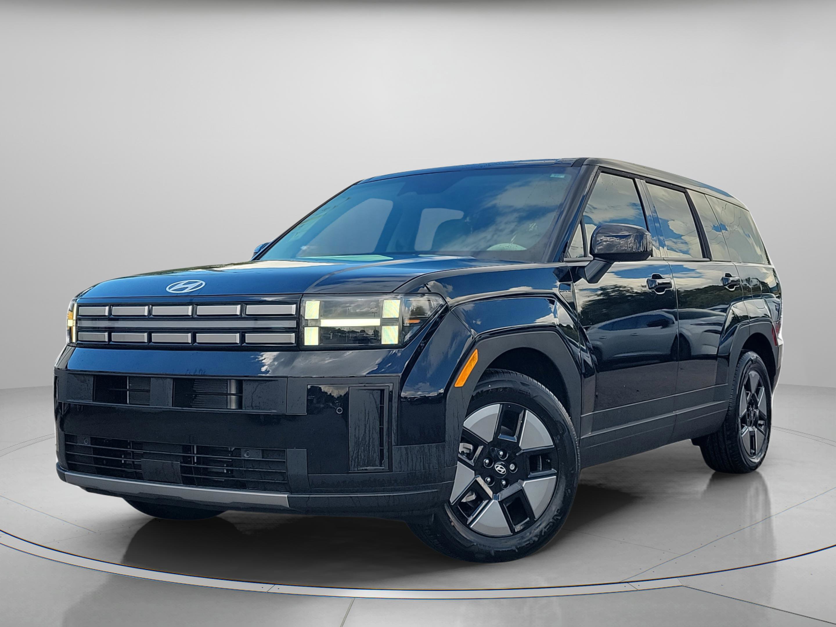 New 2026 Hyundai Santa Fe SE image 2