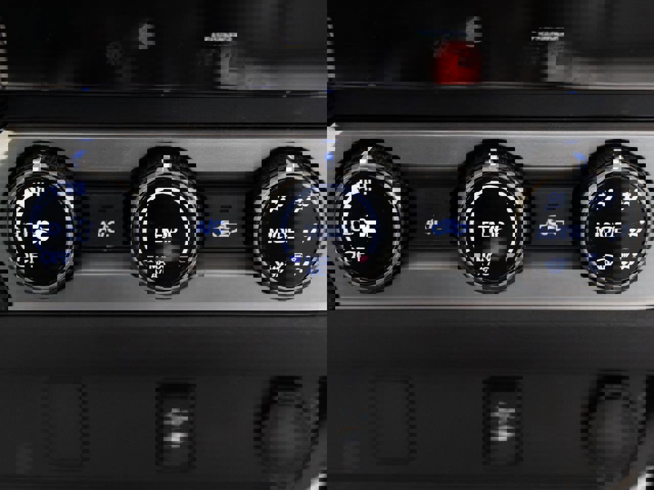 Used 2017 Toyota Tacoma SR image 14