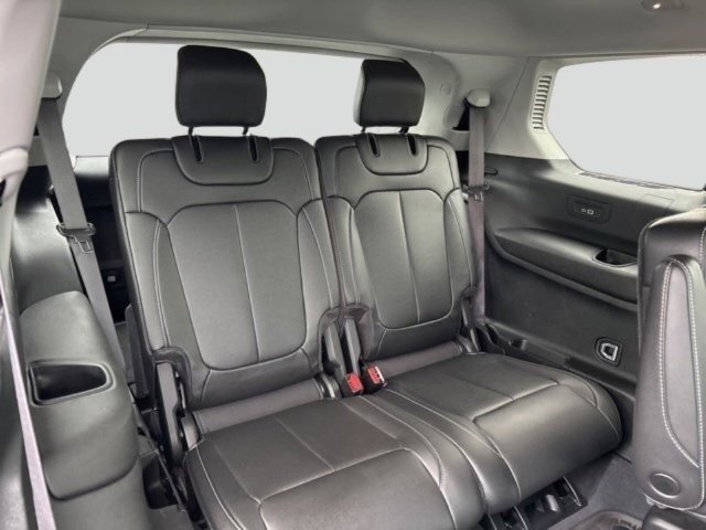 Used 2023 Jeep Grand Cherokee L Limited AWD/4WD image 46
