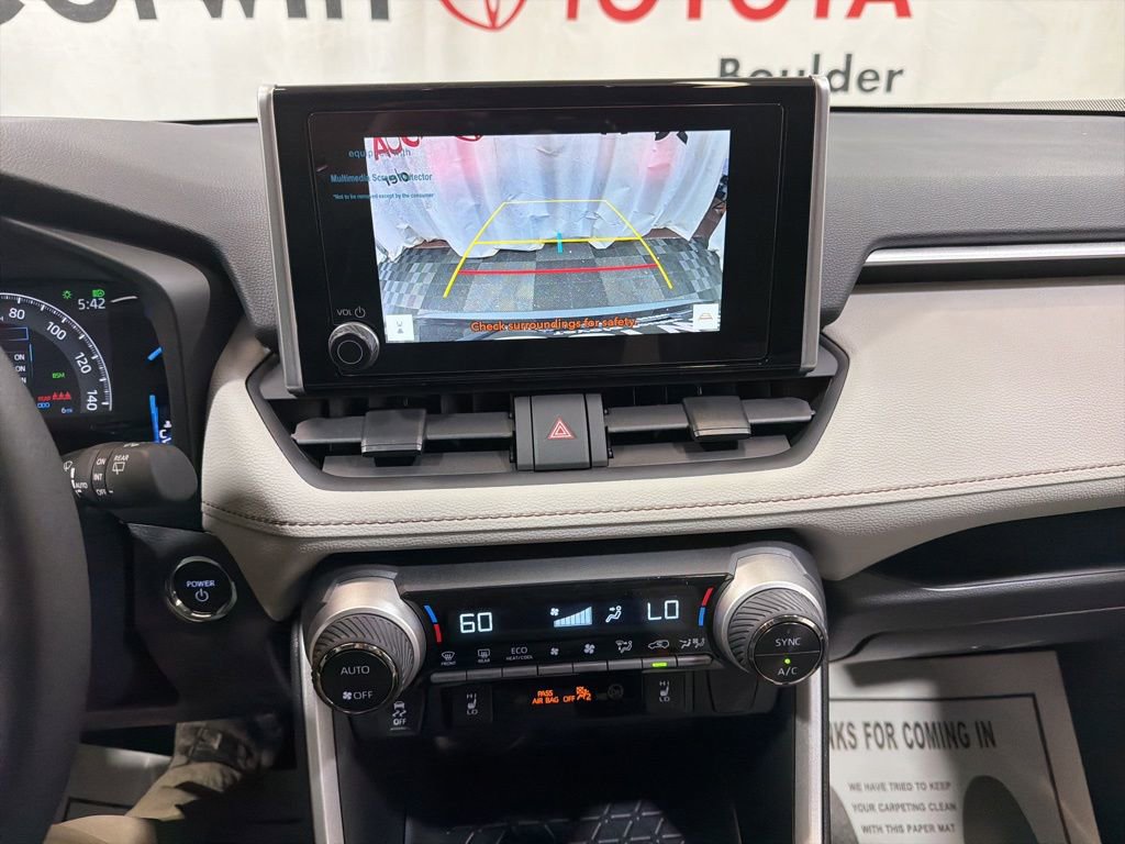 Used 2025 Toyota RAV4 XLE image 29