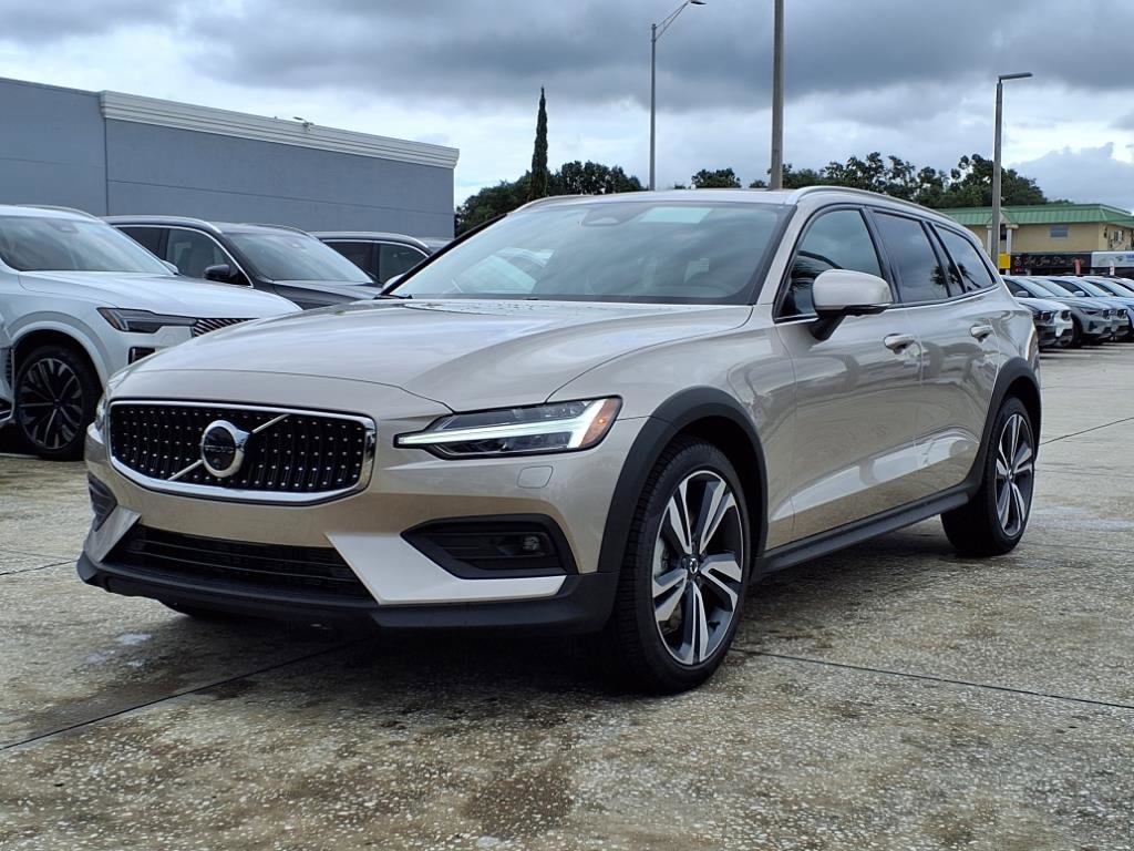 New 2026 Volvo V60 B5 Cross Country Plus w/ Protection Package Premier image 3