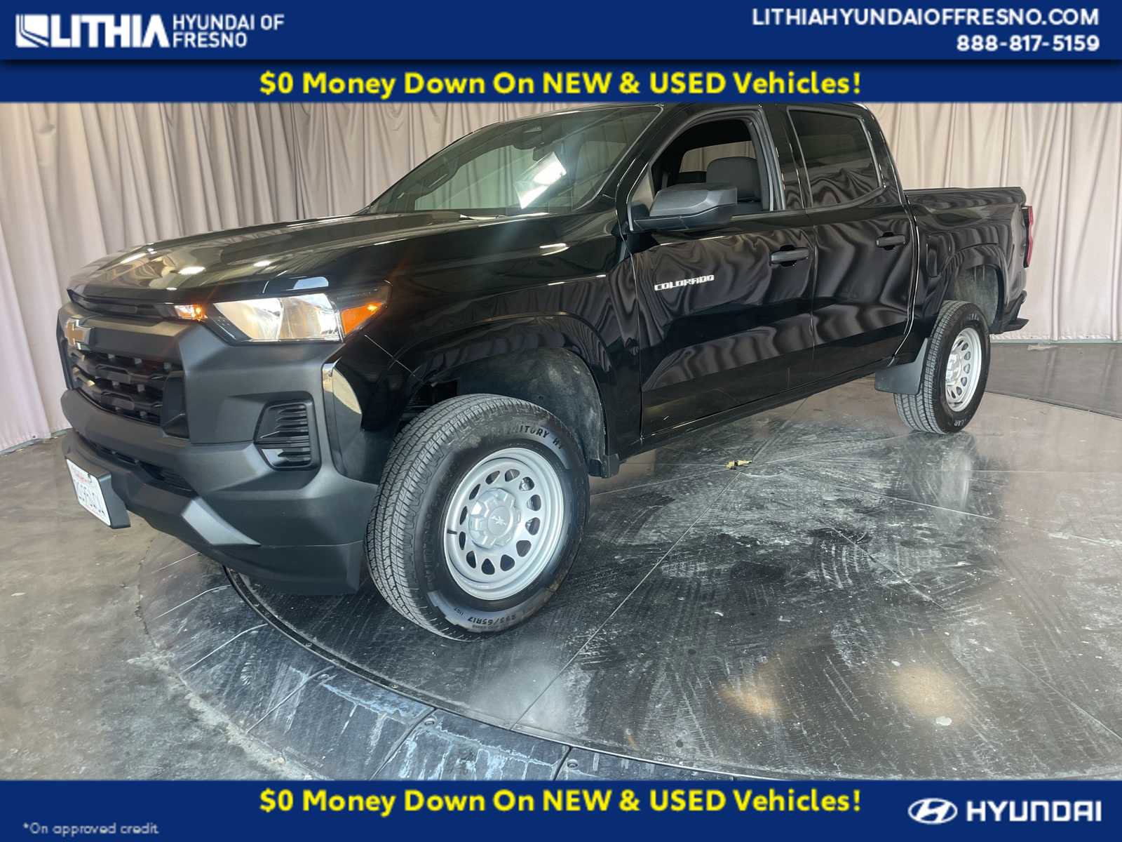 Used 2024 Chevrolet Colorado W/T image 1