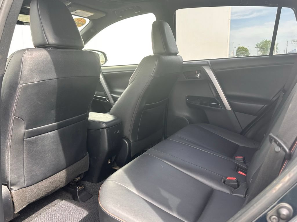 Used 2018 Toyota RAV4 SE w/ Power Extra Value Package AWD/4WD image 15