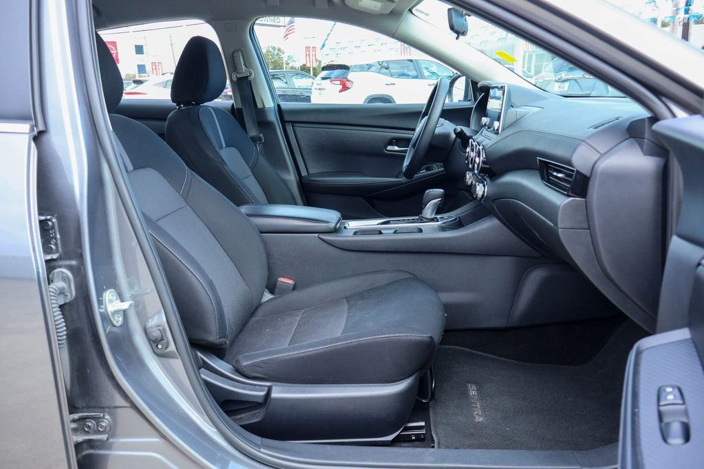 Used 2023 Nissan Sentra SV image 8