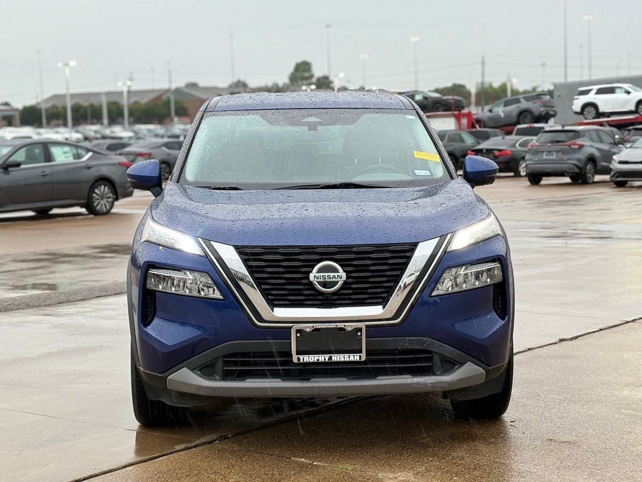 Certified 2021 Nissan Rogue SV FWD image 2