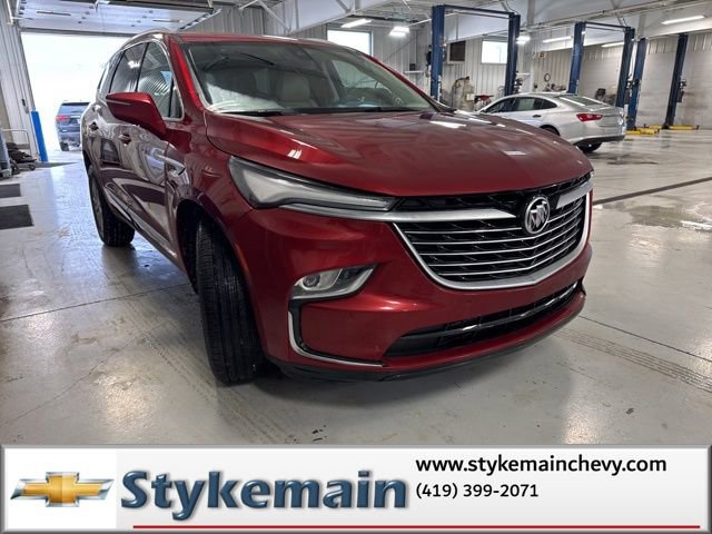 Used 2023 Buick Enclave Essence image 25