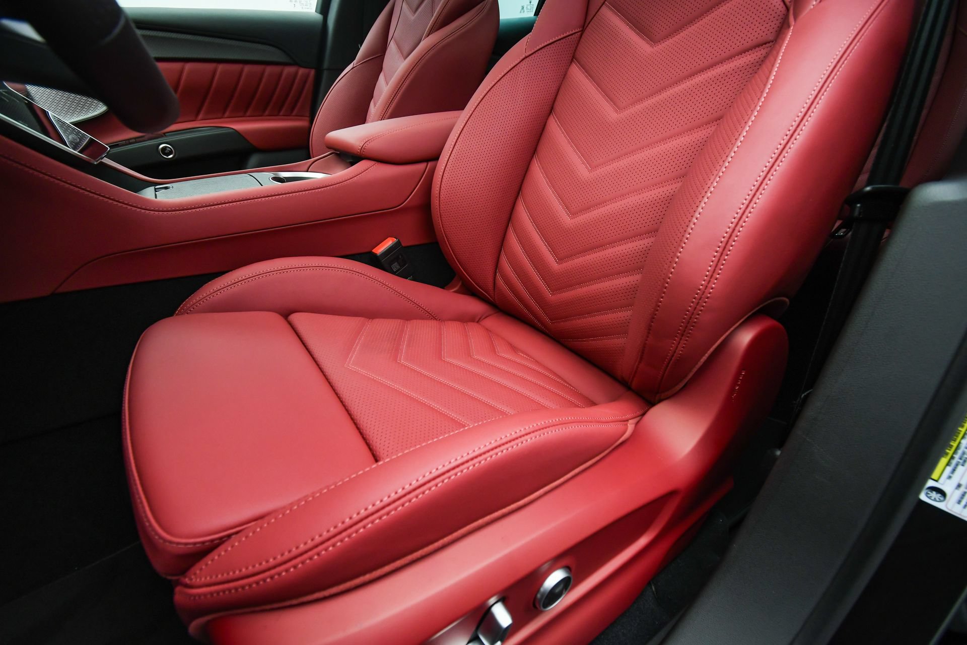 Used 2025 Maserati Grecale Modena AWD/4WD image 51