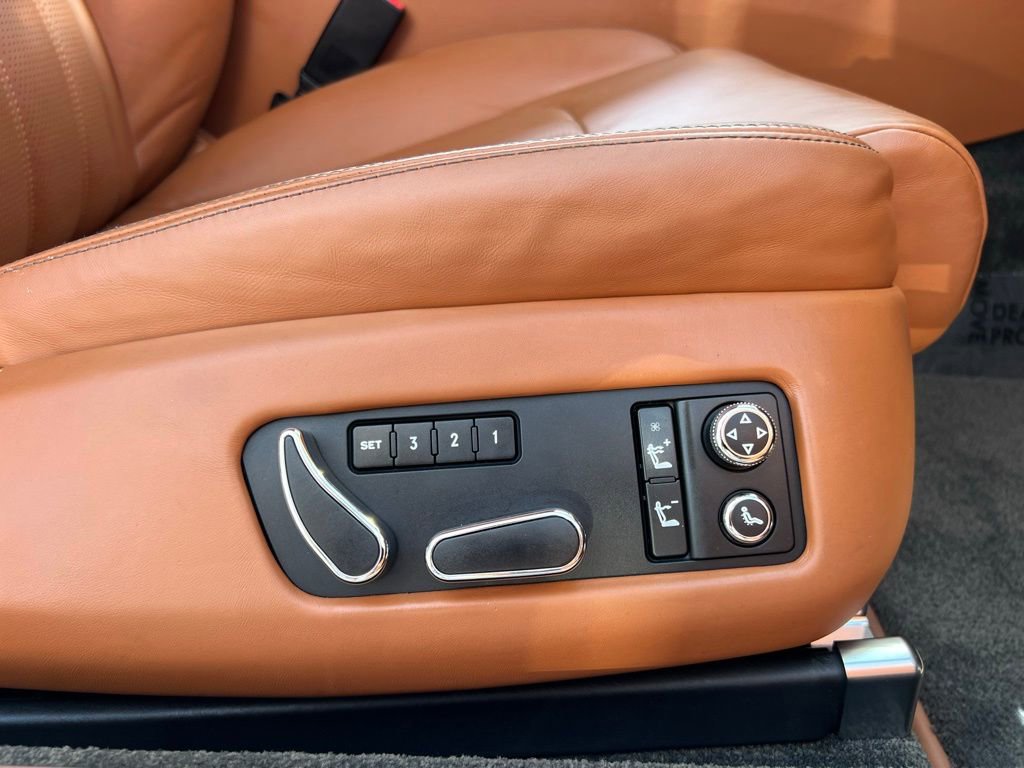 Used 2014 Bentley Continental GT image 28