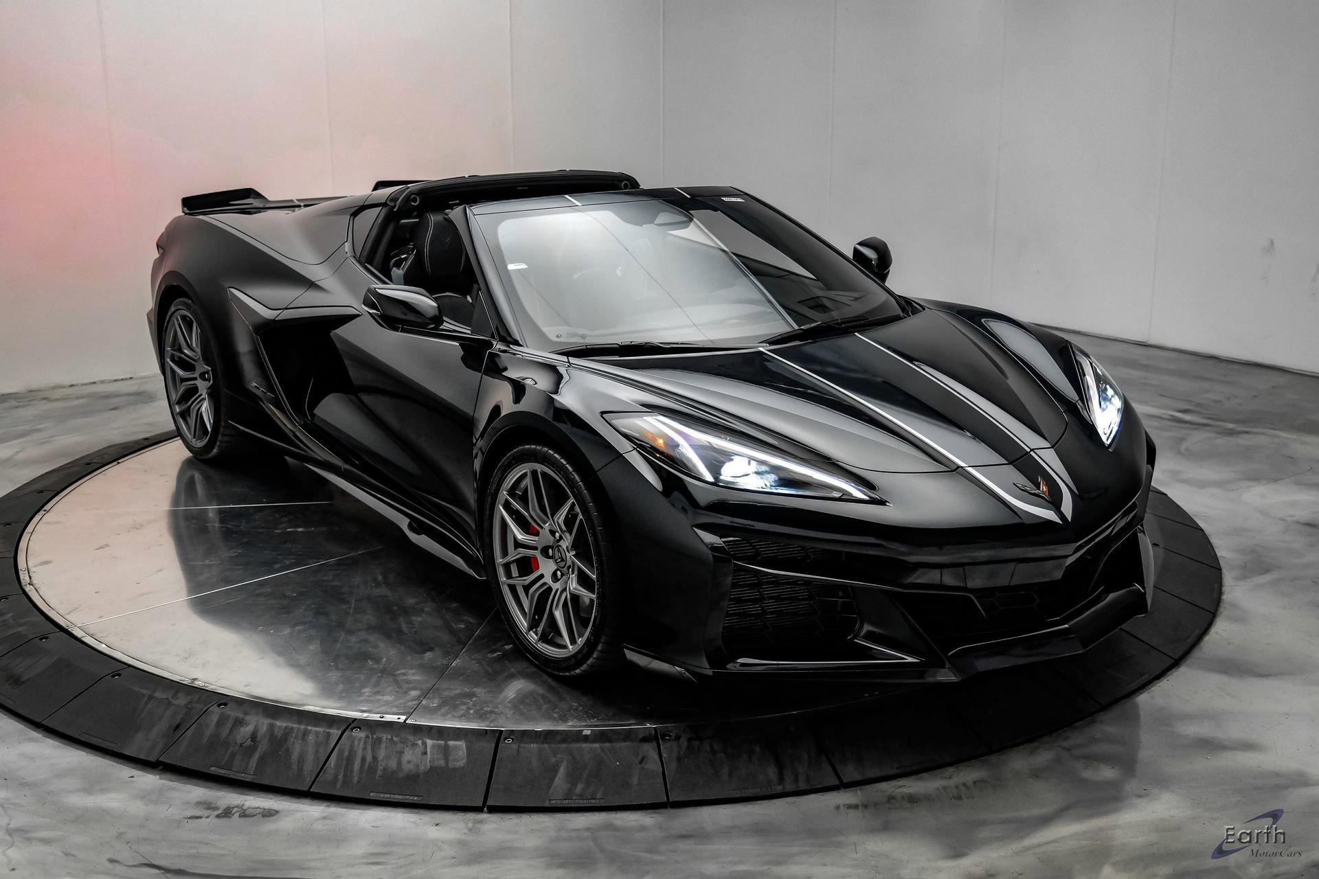 Used 2025 Chevrolet Corvette Z06 RWD image 31