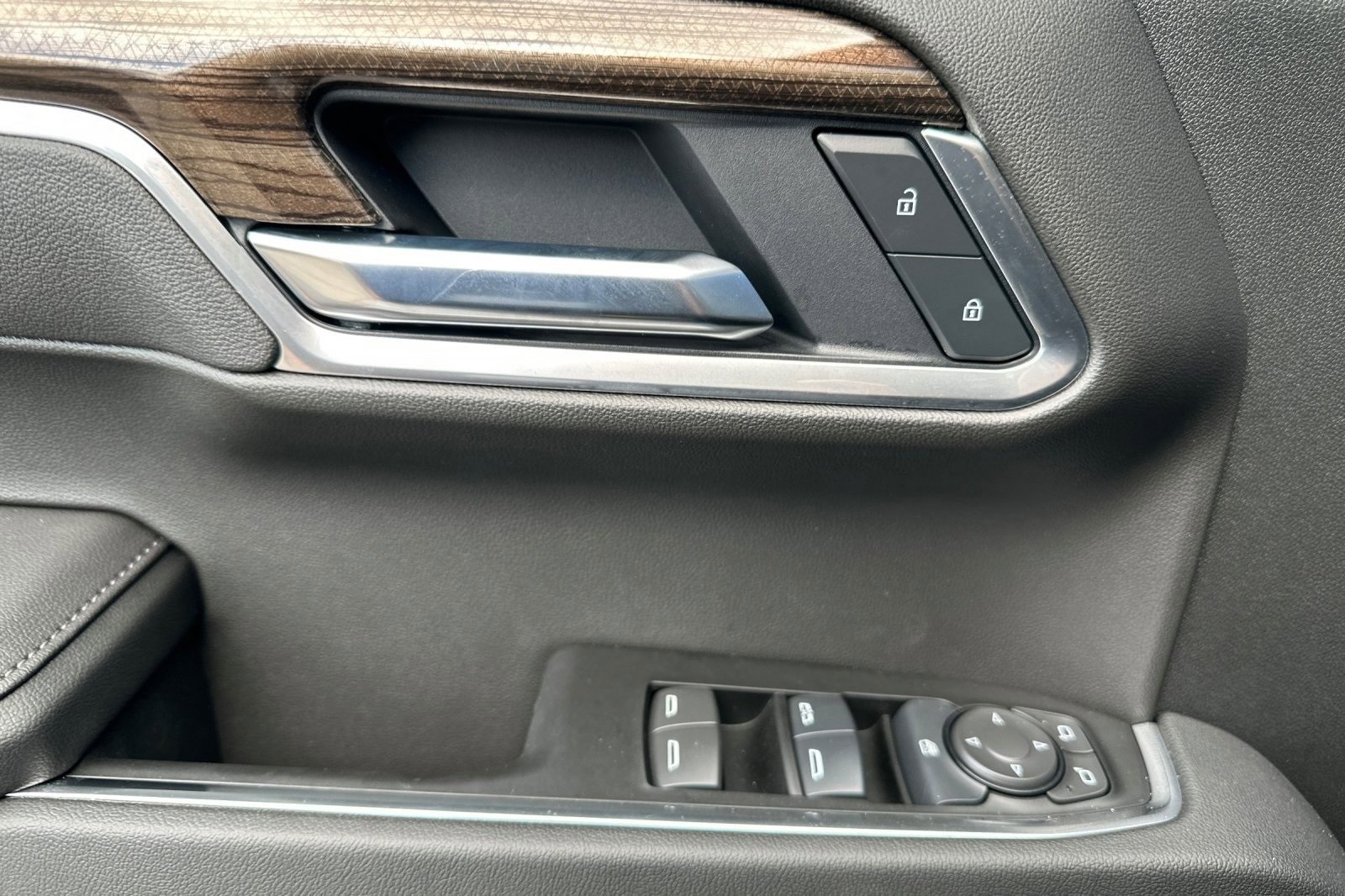 New 2025 Chevrolet Silverado 1500 LT w/ Texas Edition Plus image 11