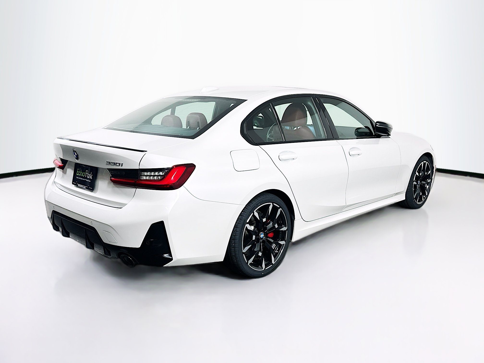 Used 2025 BMW 330i Sedan w/ M Sport Package RWD image 9
