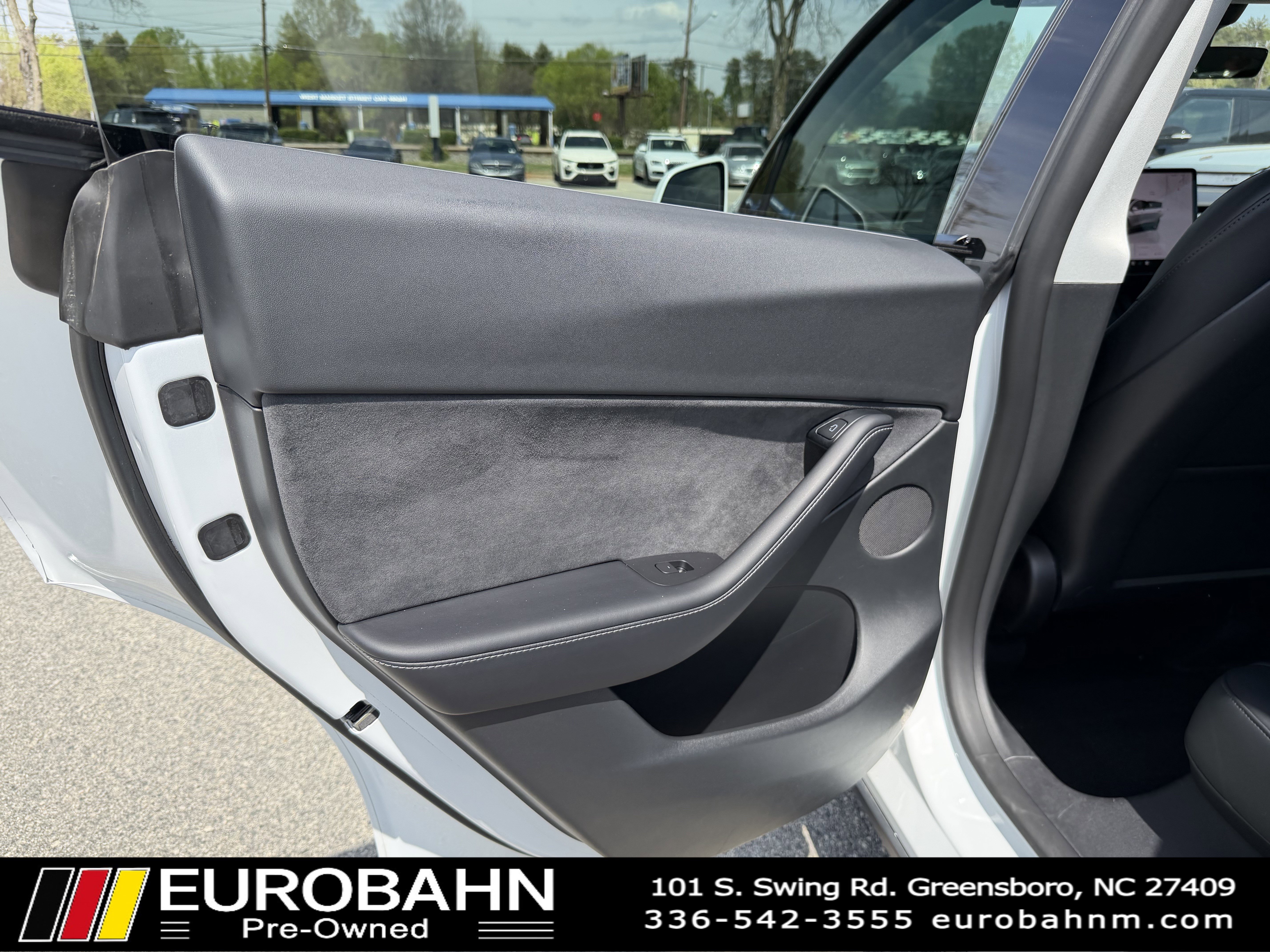 Used 2022 Tesla Model Y Long Range image 14