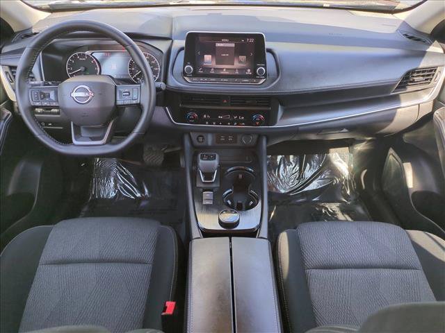 Used 2026 Nissan Rogue SV AWD/4WD image 16