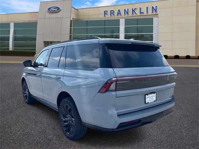 New 2025 Lincoln Navigator Reserve w/ Jet Appearance Package image 5