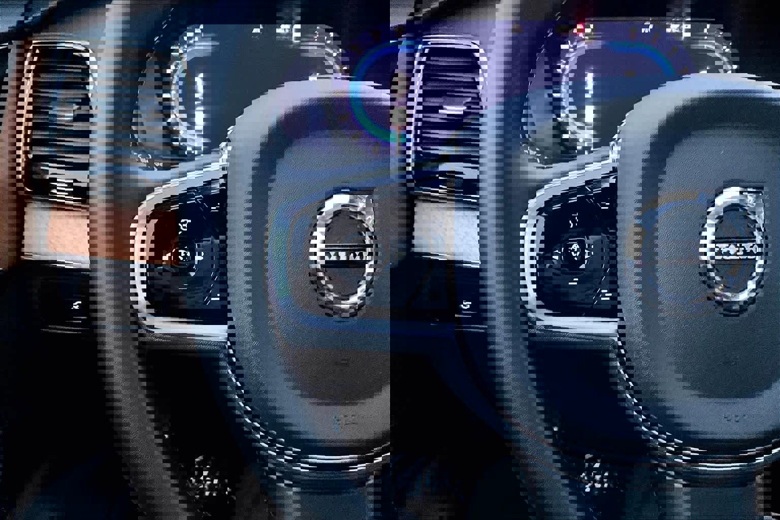 Certified 2024 Volvo XC90 B6 Plus w/ Protection Package Premier image 22