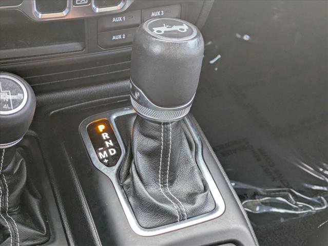 Used 2019 Jeep Wrangler Unlimited Sahara image 12