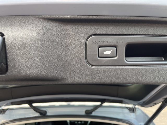 Used 2024 Honda Pilot Touring image 9