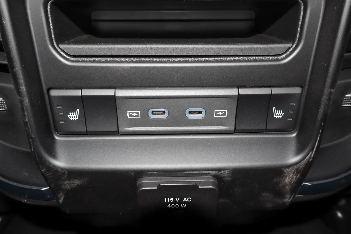 New 2027 RAM 3500 Big Horn AWD/4WD image 18