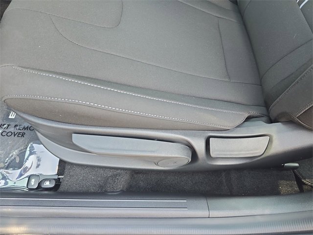 New 2025 Hyundai Elantra SEL image 12