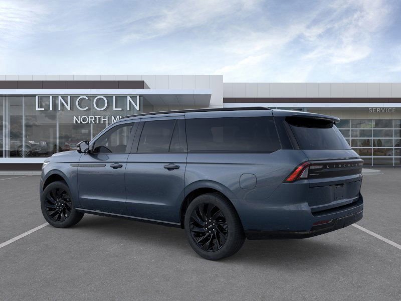 New 2025 Lincoln Navigator L Reserve w/ Jet Appearance Package image 4