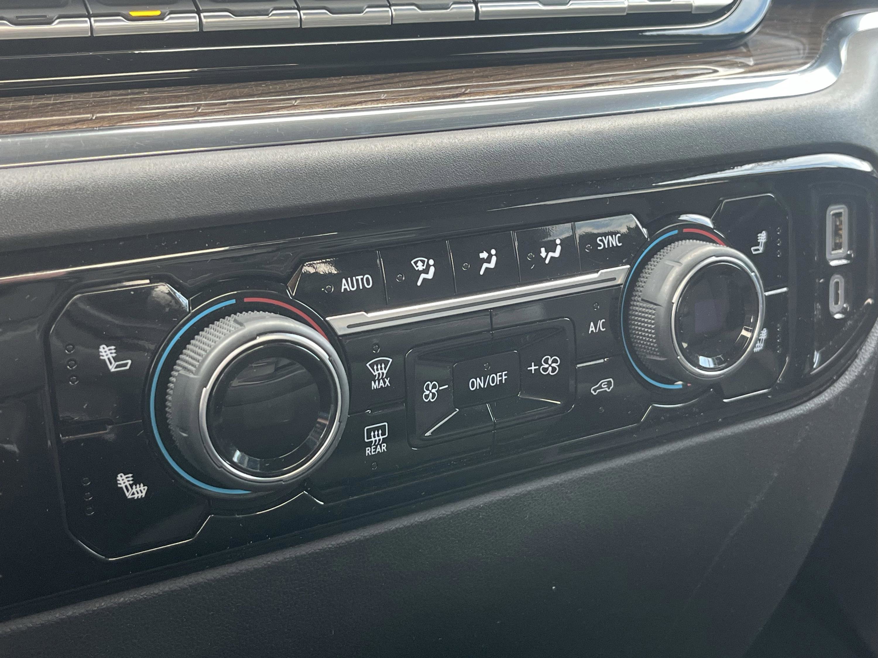 Used 2023 Chevrolet Silverado 1500 LT image 22